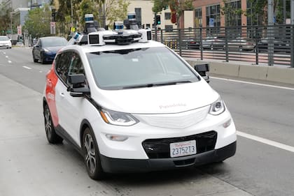 Los vehículos autónomos (en la foto, taxi autónomo en San Francisco) forman parte de lo que viene en materia de movilidad en los próximos 10 años