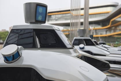 Los vehículos autónomos suponen una importante mejora en el orden con el que se gestionan los pedidos y en la economía de la propia conducción, y representan un ahorro sustancial en mano de obra, explica Meng Xing, responsable de Operaciones del proyecto de vehículos autónomos de Didi