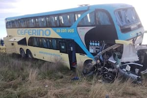 Los vehículos quedaron destruidos tras el impacto