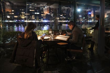 Los ventanales ofrecen una gran vista de Puerto Madero