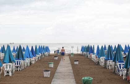 Los veraneantes en Mar del Plata se encontrarán con un día nublado, de temperaturas agradables y vientos moderados 