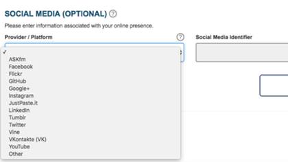 Los viajeros de países que no requieren visa de entrada a EE.UU. pueden llenar opcionalmente un formulario sobre cuentas de redes sociales.