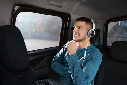 Los viajes en autos son una buena opción para escuchar audiolibros