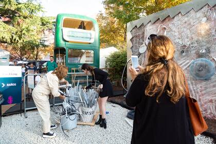 Los visitantes de Experiencia Casa Living pueden participar de la obra de arte interactiva y sumarse a la Revolución Verde