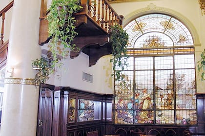 Los vitrales, una de las características de Las Violetas