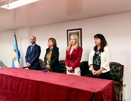 Los vocales ligados al kirchnerismo de la Corte de Santa Cruz: Fernando Basanta, María de los Angeles Mercau, Reneé Fernández y Paula Ludueaña