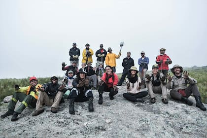 Los voluntarios en pleno trabajo