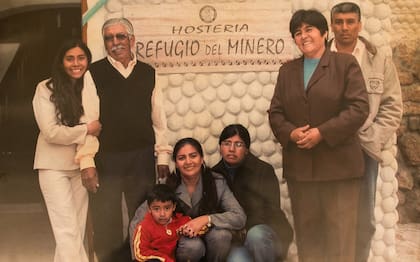 Los Yampa cuando inauguró la hostería, hacia 2004.