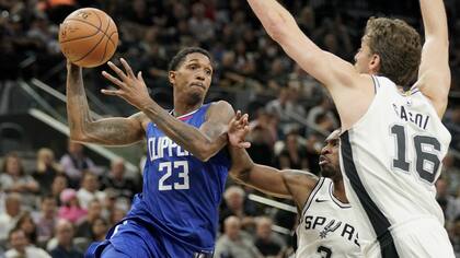 Lou Williams busca superar a Pau Gasol y a Brandon Paul