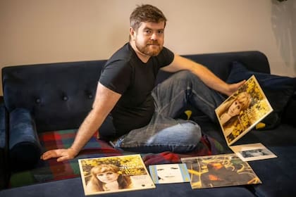 Louis Lillywhite reveló las últimas palabras de su madre Kirsty MacColl, fallecida hace 25 años