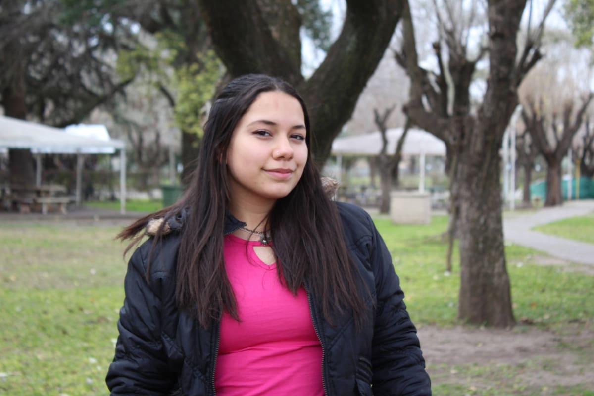 “Está decidida a no abandonarlos”: la lucha de una adolescente en la provincia con más suicidios del país