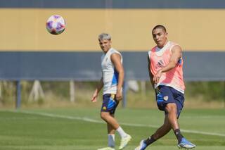 Las lesiones, los números "bajo cero" de los delanteros de Boca y el riesgo que ahora corre Villa