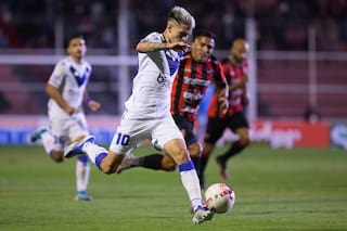 En Patronato - Vélez: entrenador que debuta... empata (y sufre un penal de VAR por un polémico penal)