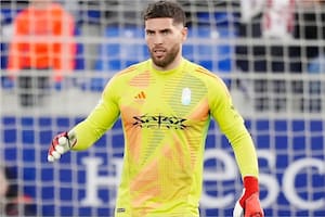 Es hijo de un crack del fútbol, jugará para el país de sus abuelos y enfrentará a Argentina en el Mundial