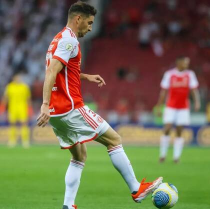 Lucas Alario, en uno de sus últimos partidos con el Inter de Porto Alegre.