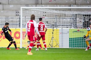 Lucas Alario: dos goles con Bayer Leverkusen y una dedicatoria emocionada