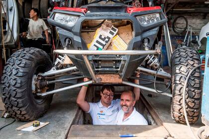Lucas Barrón, de 25 años, el primer copiloto con síndrome de Down de la historia del Dakar