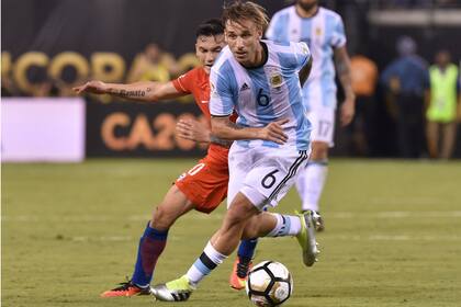 Lucas Biglia, con la "6" de la selección argentina