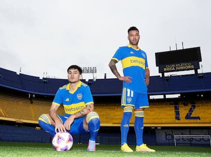 Lucas Blondel (lateral derecho) y Lucas Janson (delantero), refuerzos de Boca que llegaron de Tigre y Vélez, respectivamente