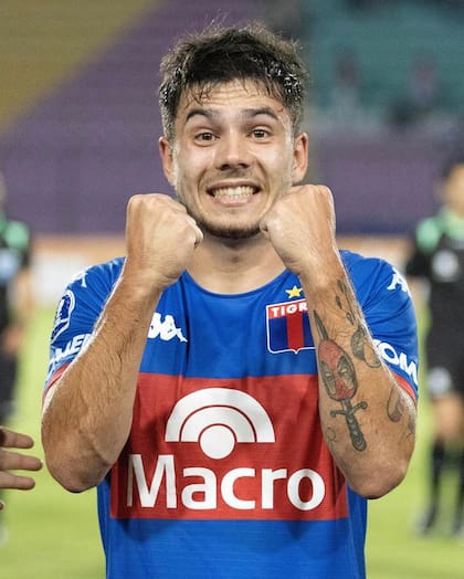 Lucas Blondel se formó en Atlético de Rafaela, tuvo un destacado período en Tigre y se incorporó a Boca para este semestre