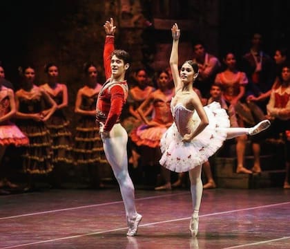 Lucas Erni en "Don Quijote", hace siete años atrás, con el Ballet Nacional del Sodre; el rol de Basilio le dio muchas alegrías desde el comienzo en su carrera