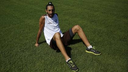 Lucas Galán llegó a platense después de jugar en guatemala, líbano y arabia