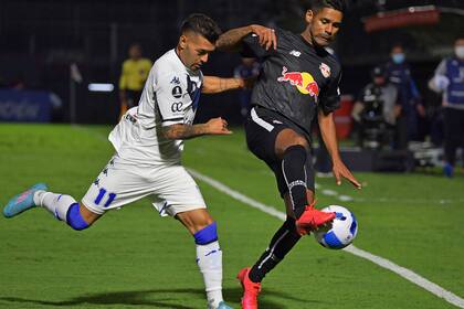 Lucas Janson, a la marca del lateral de Bragantino Aderlan