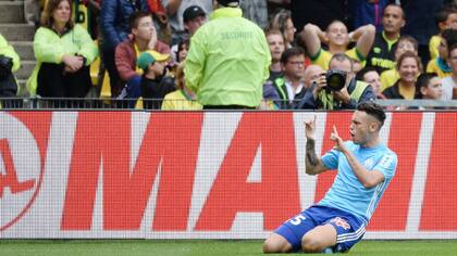 Lucas Ocampos festeja su gol ante Nantes