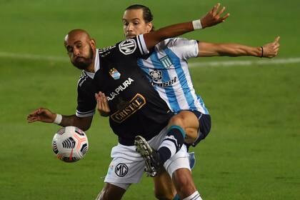 Lucas Orban se fue expulsado en Racing, esa roja le generó un dolor de cabeza a Pizzi