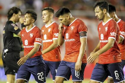 Lucas Romero, el capitán Silvio Romero y Juan Sánchez Miño, tres de los doce futbolistas que reclaman por los atrasos en el pago de los sueldos y contratos