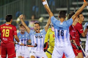 Lucas Vila e Ignacio Ortiz festejan ante España por la Pro League; los dos estarán en Tokio 2020