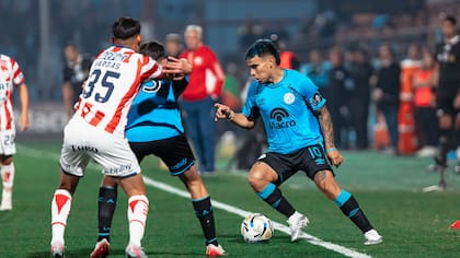 Lucas Zelarayan ante Unión, en Córdoba