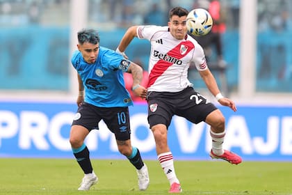 Lucas Zelarayán contra Marcos Acuña