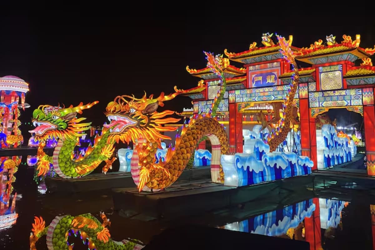 Esculturas iluminadas, shows en vivo y comida típica: así será el primer Festival de Luces Chinas de Argentina - LA NACION