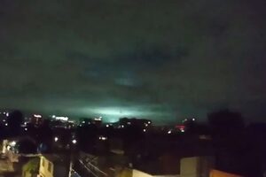 ¿Qué son los misteriosos destellos de luz que aparecieron en el cielo durante el terremoto?
