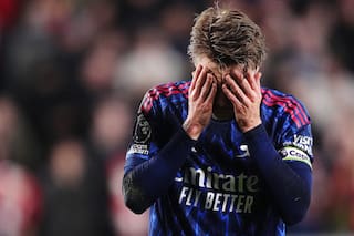 Lucha del Arsenal por el título de la Premier se resiente tras empate 1-1 en Brentford