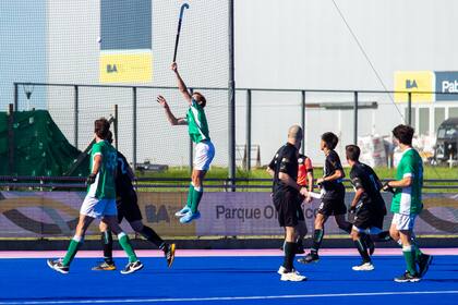 Lucha en las alturas en Hurling-Banfield