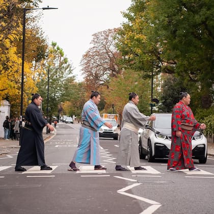 Luchadores de sumo profesional, cual Los Beatles