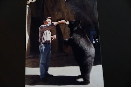 Lucho tenía devoción por la naturaleza y los animales, aunque también practicaba la caza controlada