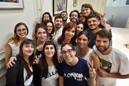 Lucía Cámpora, durante una reunión con Cristina Kirchner en 2018