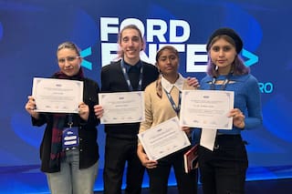 La iniciativa que busca capacitar jóvenes en carreras tecnológicas y ya suma más de 200 graduados