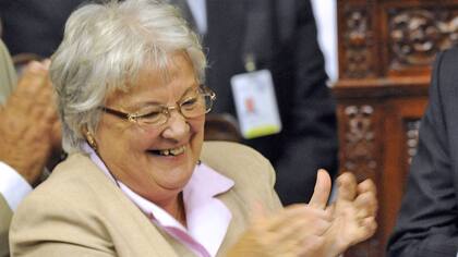Lucía Topolansky, la esposa de Mujica, es presidenta de Uruguay por un par de días