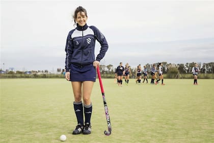 Luciana Fuks (34) en el equipo de hockey de la segunda de Hacoaj en el club Buena Vista, donde jugaba de chica
