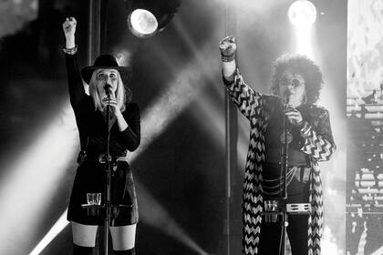 Luciana Palacios y Deborah Dixon brillaron en sus interpretaciones en 'A los pájaros'