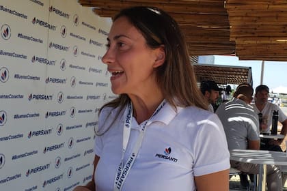 Luciana Piersanti en el stand de la empresa en Expoagro