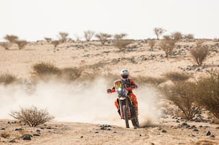 Estrategias y "escondidas" en el duelo entre Benavides y Brabec por el título del Rally Dakar