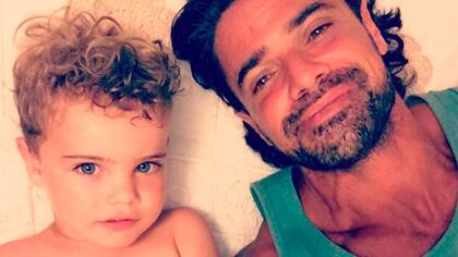 Luciano Castro junto a su hijo Fausto