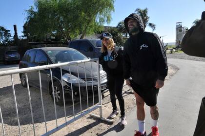 Luciano Castro y Flor Vigna en Sport club de Martinez.