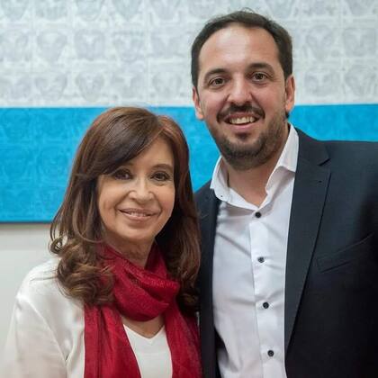 Luciano Di Nápoli, intendente de Santa Rosa, La Pampa. y la vicepresidenta Cristina Kirchner.  Fuente: Facebook.