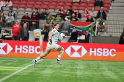 Luciano González, de los Pumas 7s, a punto de convertir un try en la etapa de Vancouver
